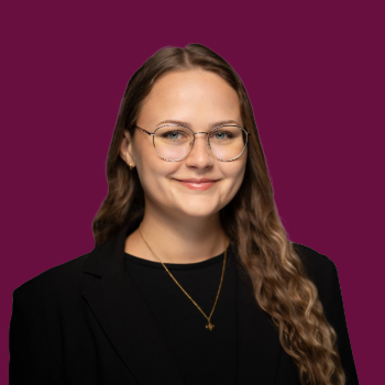 Frau Loreen Blattner